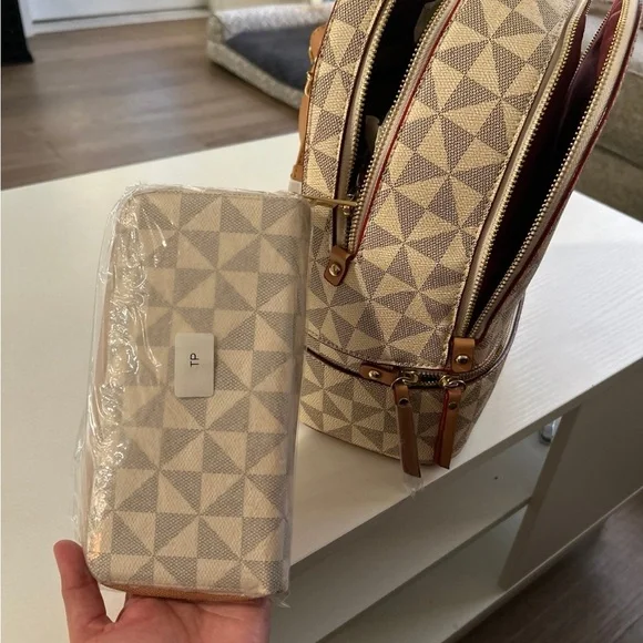 Designer Style Medium Backpack + Matching Wallet Set Tan Brown Geometric Print - Picture 7 of 9